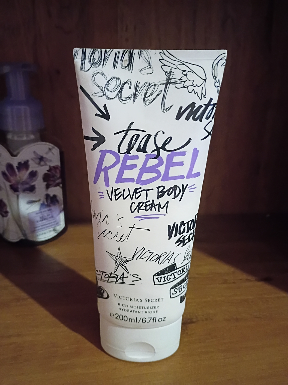 Victoria's Secret Tease Rebel Velvet Body Cream - White & Purple